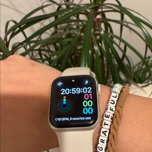 Apple SE Smartwatch 40mm Rose Gold (2nd Gen)